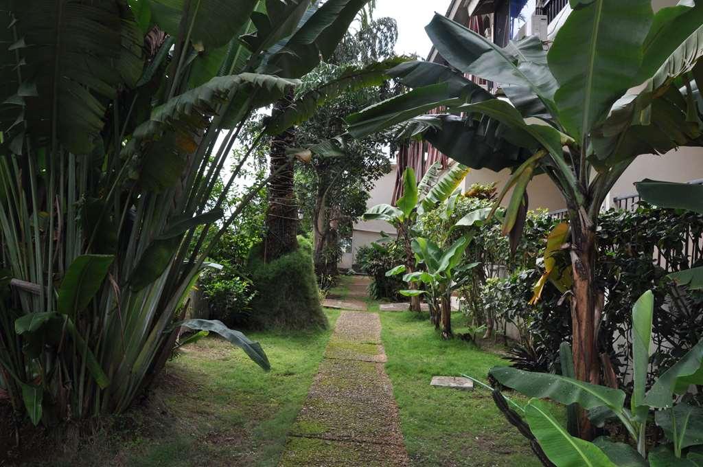 The Country Lodge Hotel Freetown Servis gambar