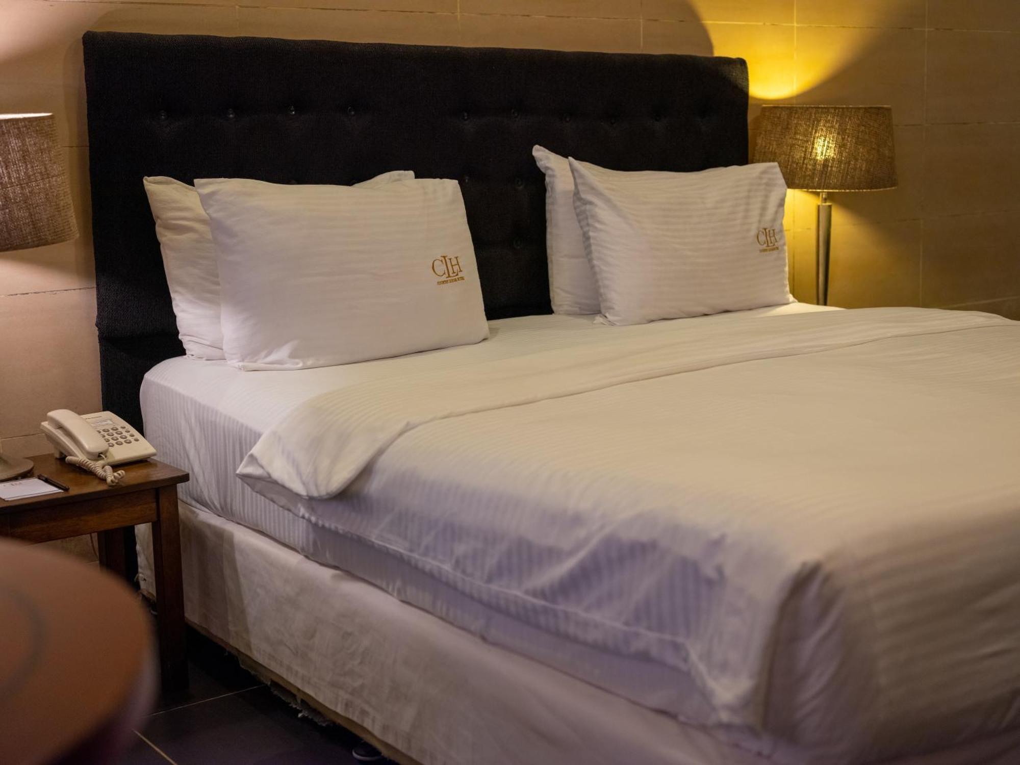 The Country Lodge Hotel Freetown Luaran gambar