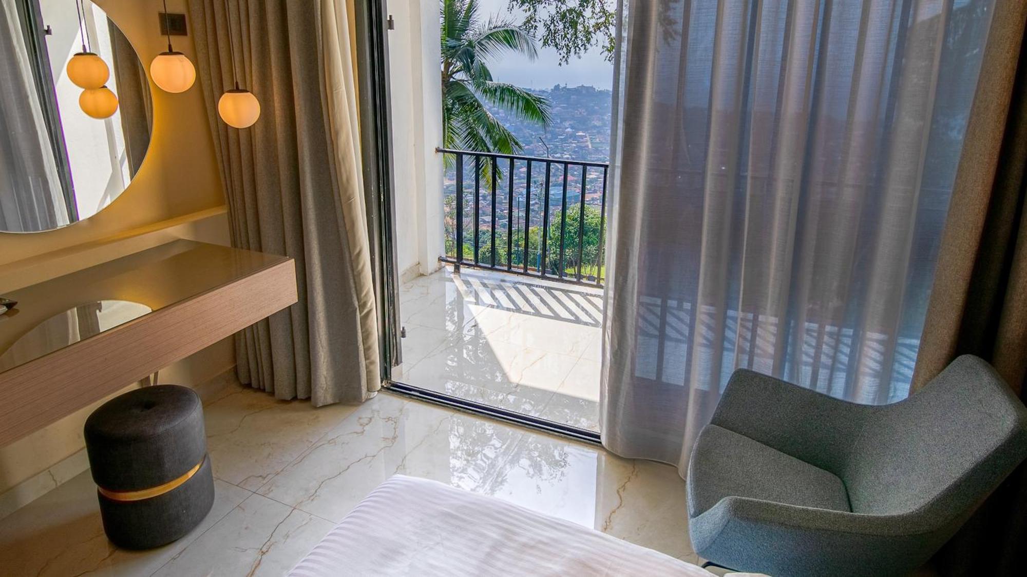 The Country Lodge Hotel Freetown Luaran gambar
