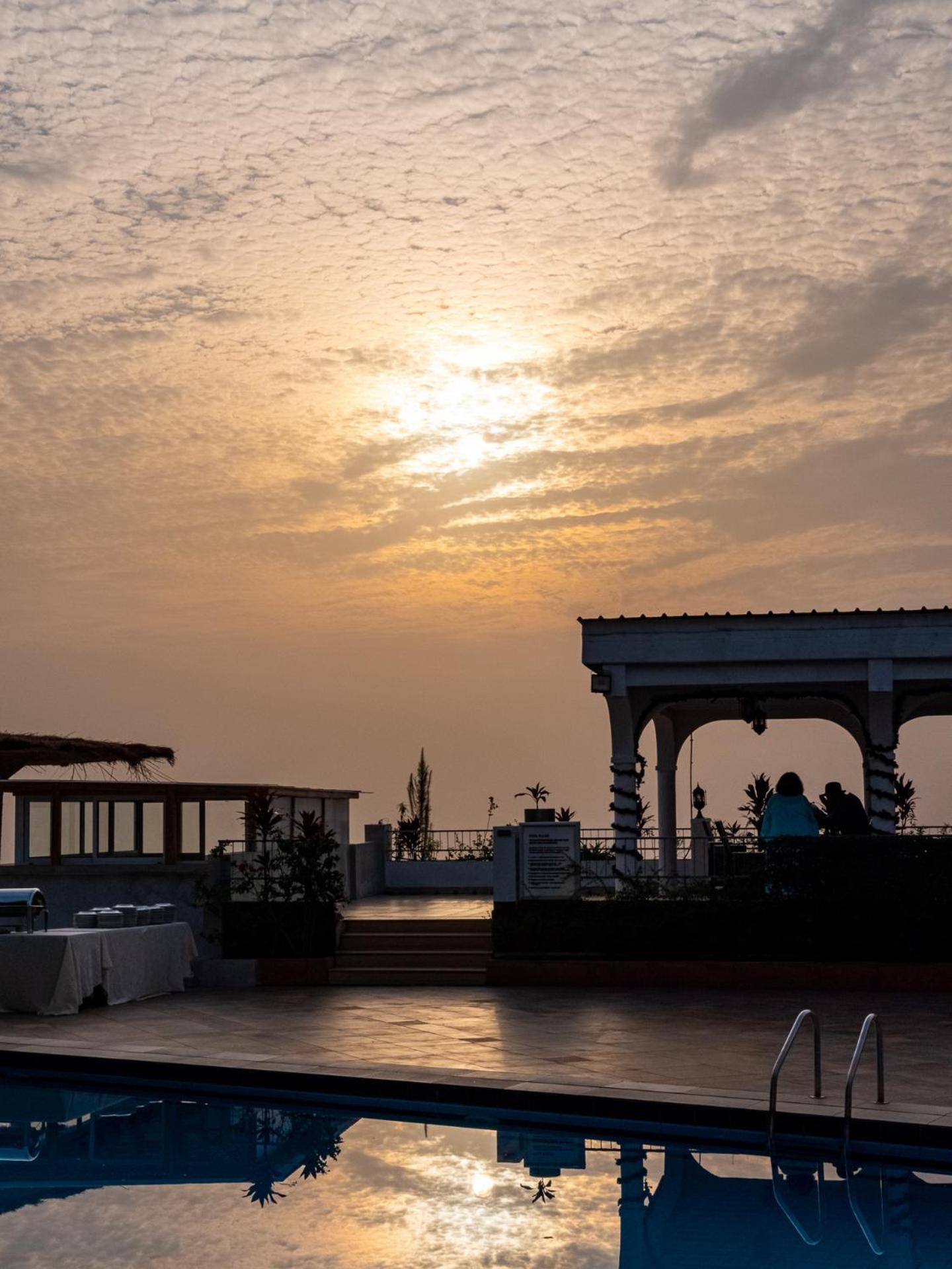 The Country Lodge Hotel Freetown Luaran gambar