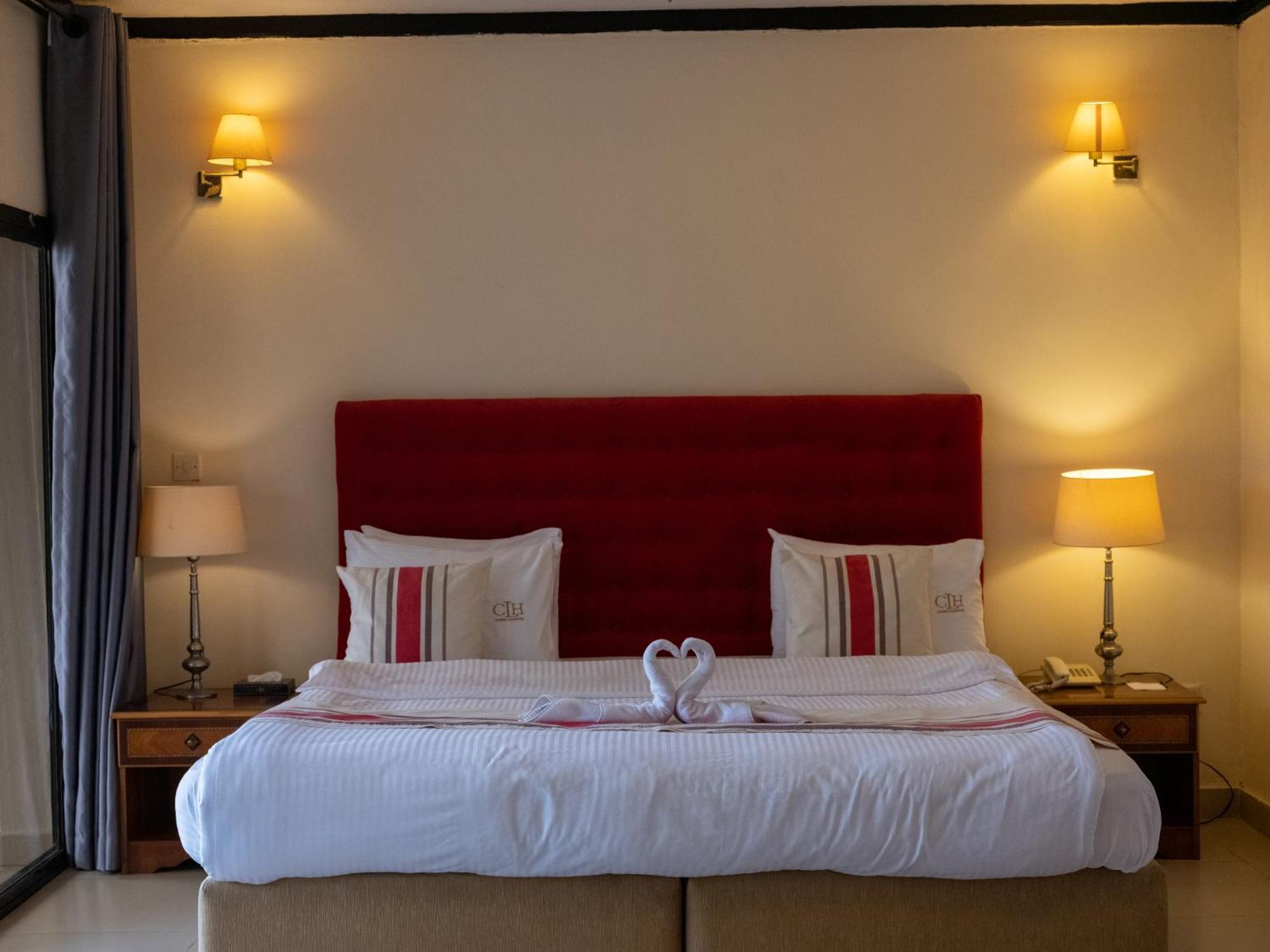 The Country Lodge Hotel Freetown Luaran gambar