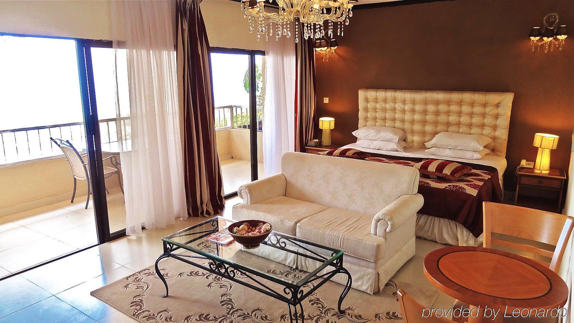 The Country Lodge Hotel Freetown Luaran gambar