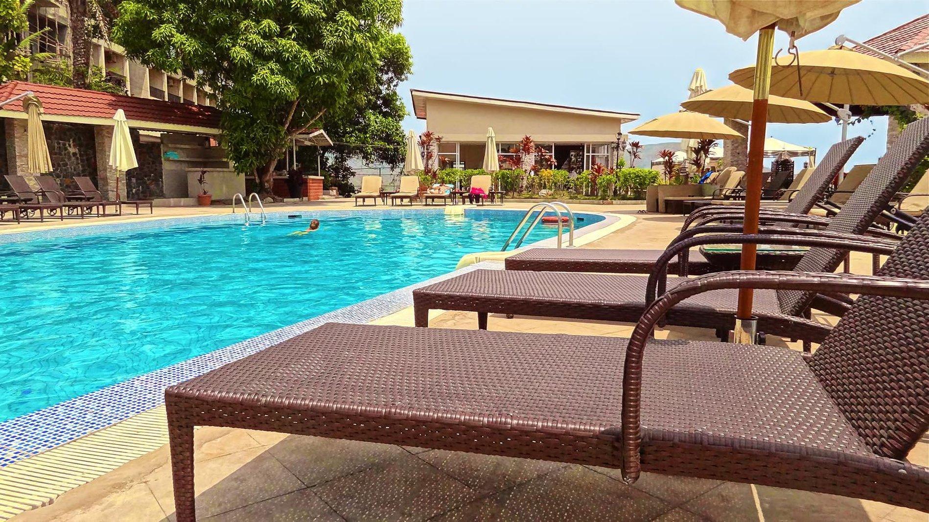 The Country Lodge Hotel Freetown Luaran gambar