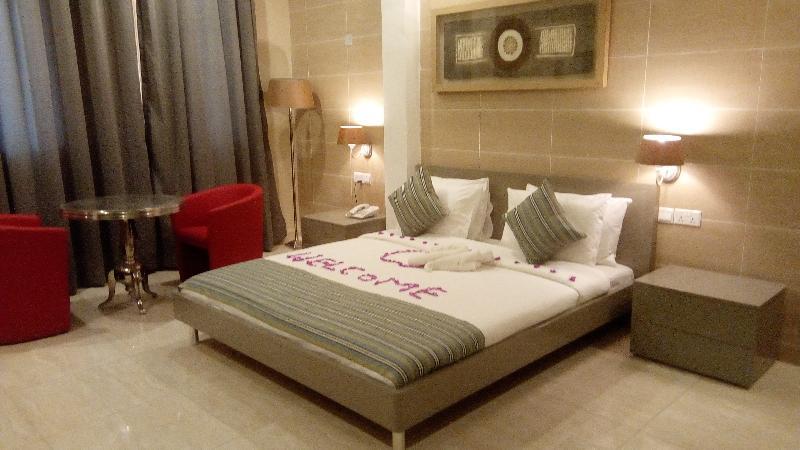 The Country Lodge Hotel Freetown Luaran gambar