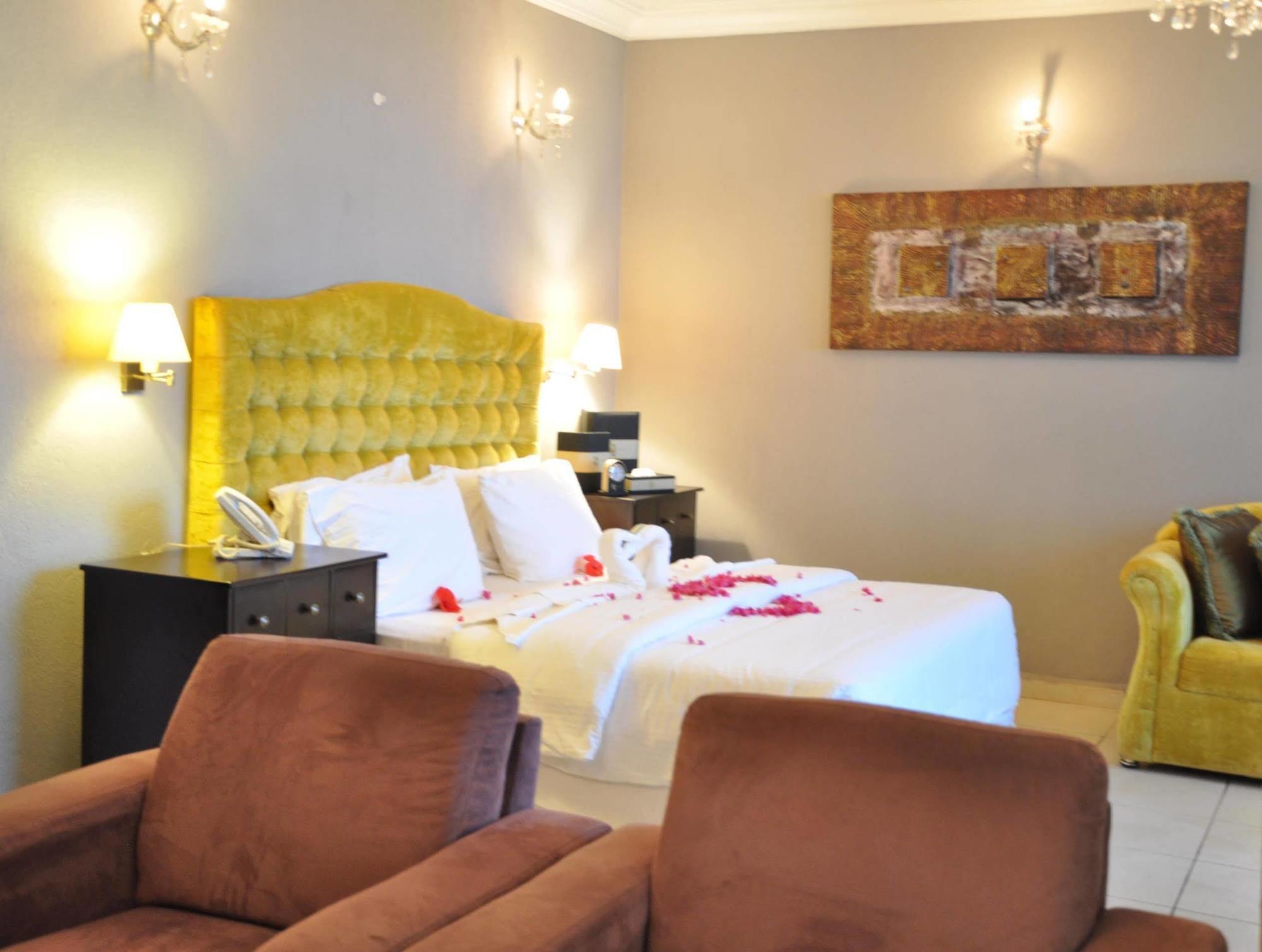 The Country Lodge Hotel Freetown Luaran gambar