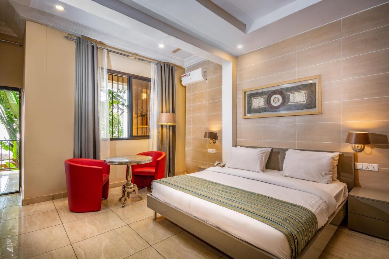 The Country Lodge Hotel Freetown Luaran gambar