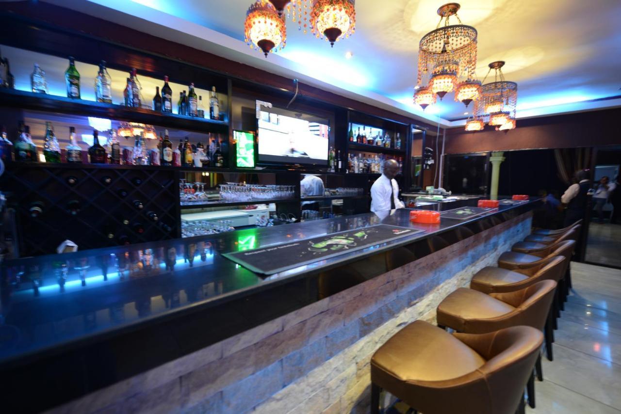 The Country Lodge Hotel Freetown Luaran gambar